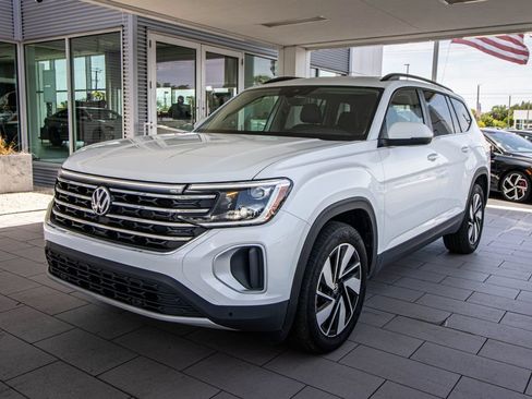 Used 2026 Volkswagen Atlas SE FWD image 9