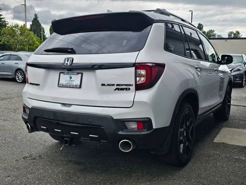 Used 2024 Honda Passport Black Edition image 5
