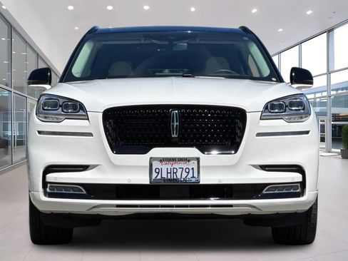 Certified 2023 Lincoln Aviator Black Label AWD/4WD image 9