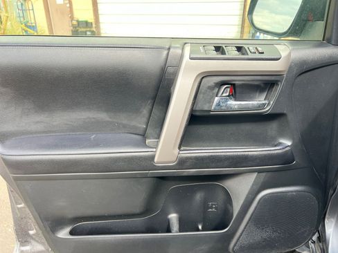 Used 2022 Toyota 4Runner SR5 image 19