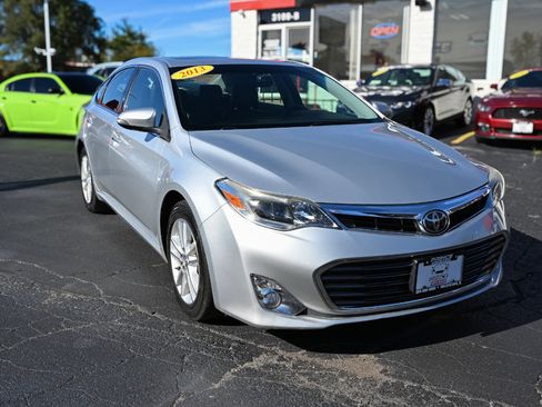 Used 2013 Toyota Avalon XLE image 3