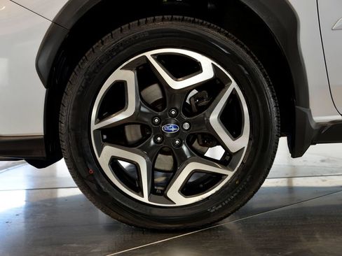 Used 2020 Subaru Crosstrek Hybrid w/ Moonroof Package AWD/4WD image 10
