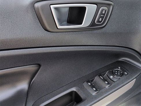 Used 2020 Ford EcoSport Titanium image 10