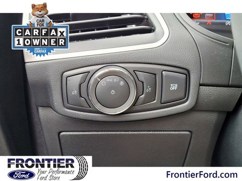 Used 2024 Ford Edge SE w/ Black Appearance Package image 16