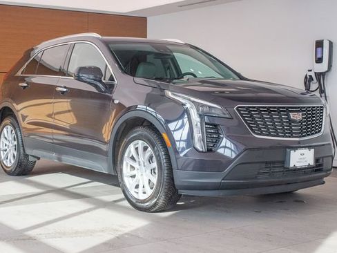 Used 2023 Cadillac XT4 Luxury w/ Cold Weather Package image 5