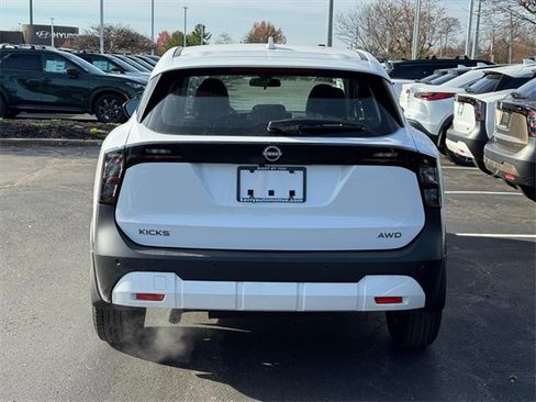 Certified 2025 Nissan Kicks S image 5