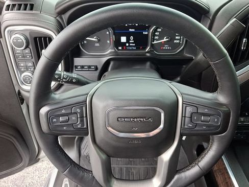 Used 2022 GMC Sierra 2500 Denali w/ Denali Ultimate Package AWD/4WD image 18