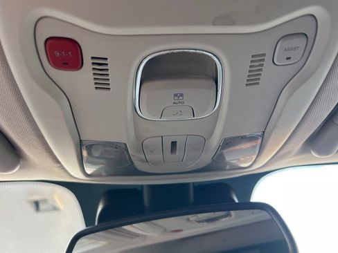 Used 2017 Jeep Renegade Trailhawk w/ Premium Trailhawk Package image 48