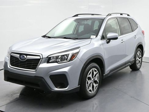 Used 2020 Subaru Forester Premium AWD/4WD image 3