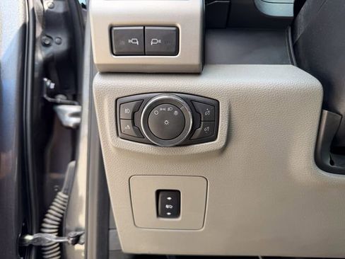 Used 2015 Ford F150 Lariat w/ Equipment Group 502A Luxury image 9