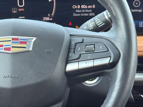 Used 2024 Cadillac XT4 Premium Luxury FWD image 22