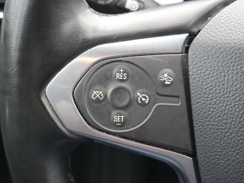 Used 2023 Chevrolet Traverse LT FWD image 20