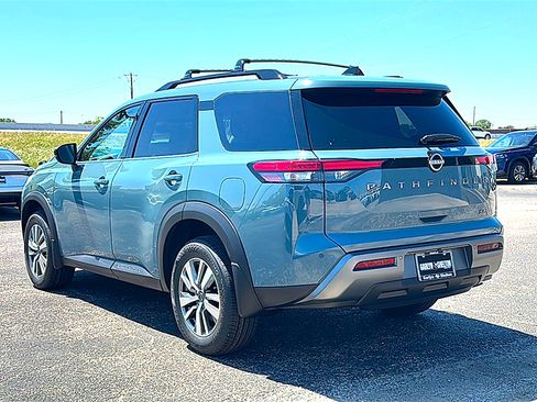 New 2026 Nissan Pathfinder SL w/ Cargo Package FWD image 6