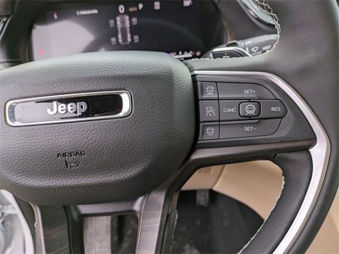 New 2026 Jeep Grand Cherokee Limited image 16