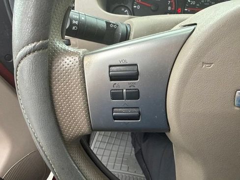 Used 2012 Nissan Frontier SV w/ SV Premium Utility Pkg RWD image 29