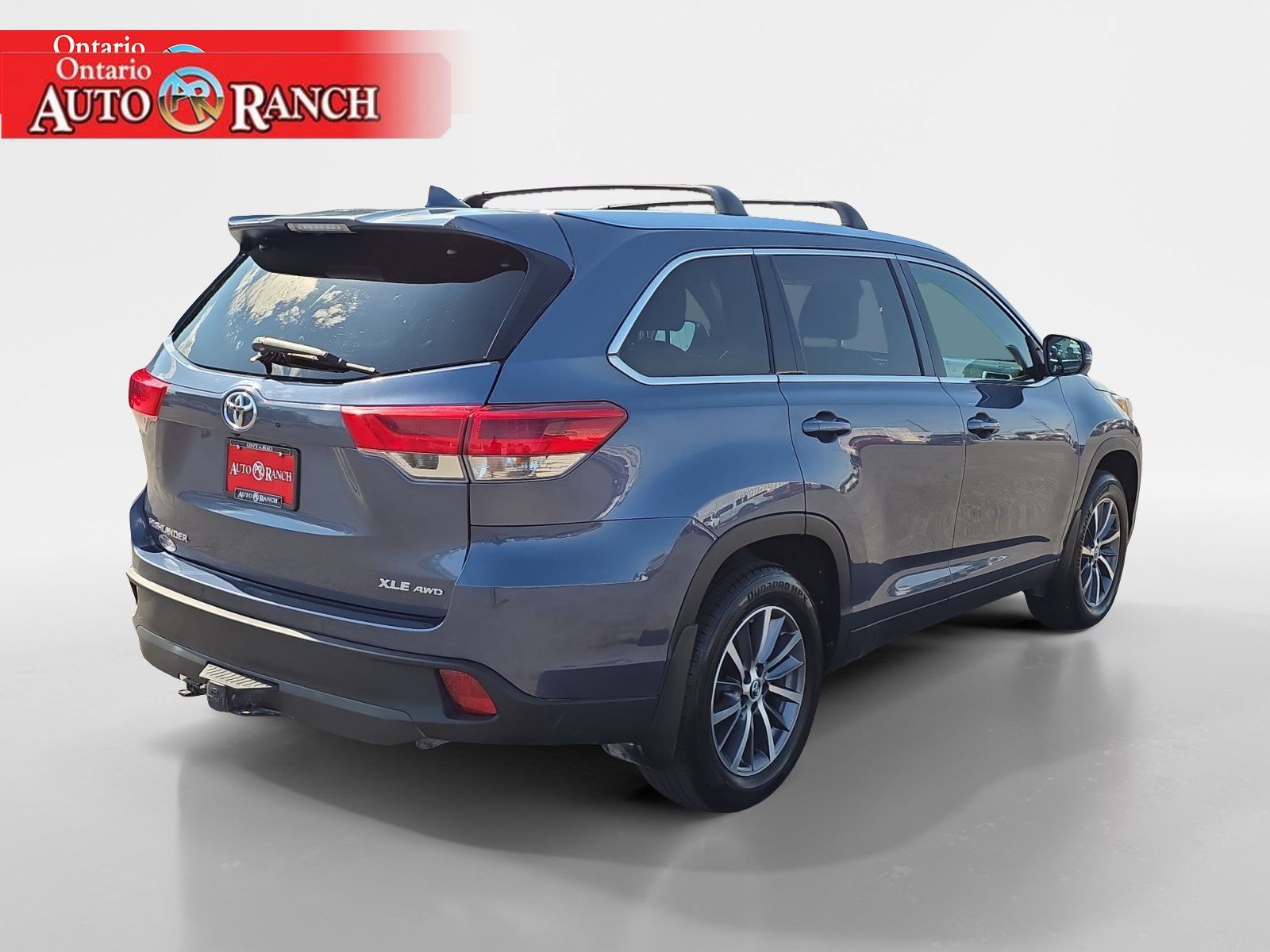 Used 2019 Toyota Highlander XLE AWD/4WD image 5