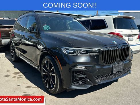 Used 2022 BMW X7 xDrive40i w/ M Sport Package image 1