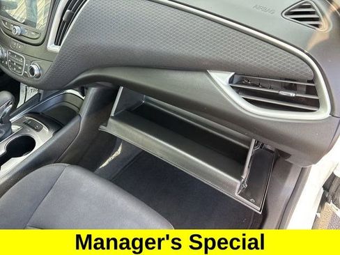 Used 2024 Chevrolet Malibu LT image 41