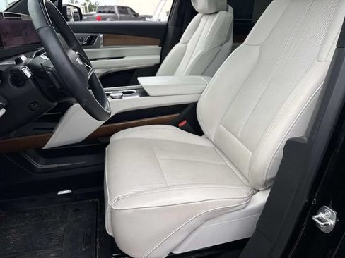 Used 2026 Cadillac Vistiq Sport AWD/4WD image 19