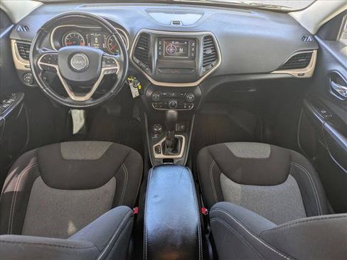 Used 2014 Jeep Cherokee Latitude AWD/4WD image 18