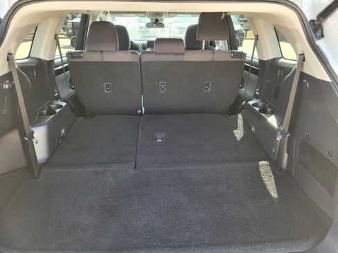 Used 2023 Toyota Highlander LE image 14