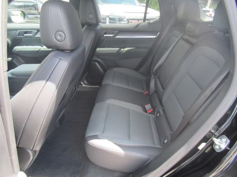 New 2027 GMC Terrain AT4 w/ Convenience Package III AWD/4WD image 32