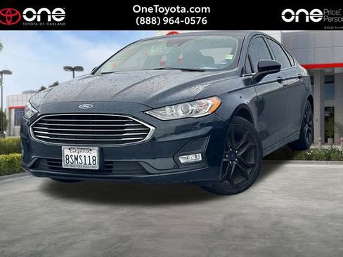 Used 2020 Ford Fusion SE w/ Equipment Group 151A image 1