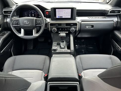 Certified 2024 Toyota Tacoma TRD Off-Road image 11