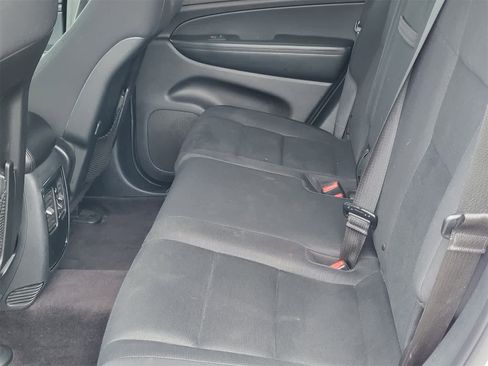 Used 2017 Jeep Grand Cherokee Laredo w/ Quick Order Package 23E image 29