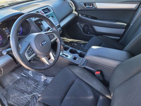 Used 2017 Subaru Outback 2.5i Premium image 14