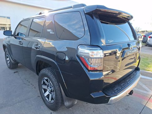 Used 2020 Toyota 4Runner TRD Off-Road image 4
