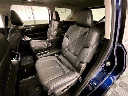 Used 2025 INFINITI QX80 Sensory AWD/4WD image 25