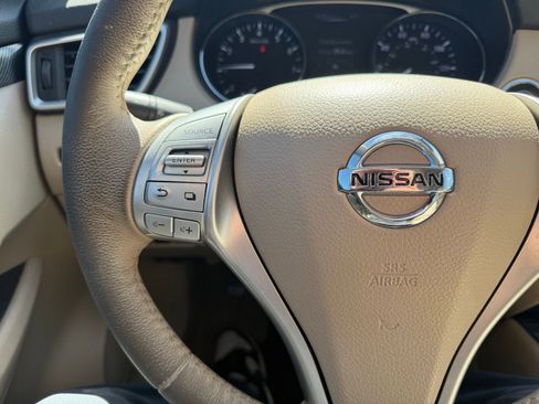 Used 2015 Nissan Rogue SL FWD image 18