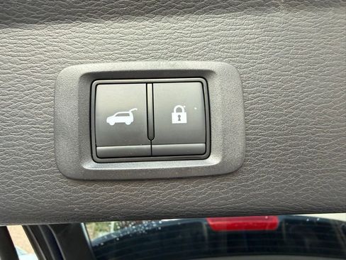 Used 2025 Mitsubishi Outlander SE AWD/4WD image 28