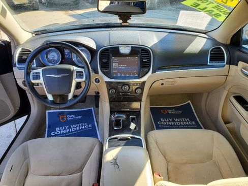 Used 2012 Chrysler 300 RWD image 13