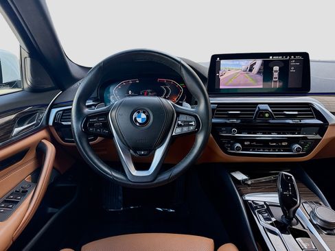Used 2022 BMW 530i xDrive w/ Premium Package AWD/4WD image 21