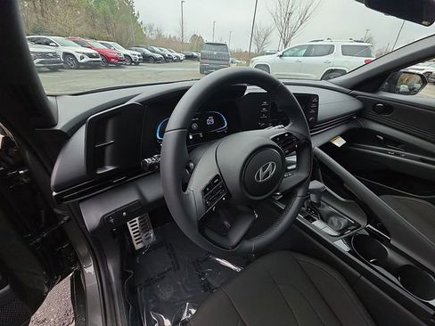 New 2026 Hyundai Elantra SEL Sport Premium FWD image 24