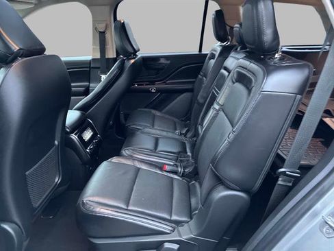 Used 2021 Lincoln Aviator Reserve w/ Equipment Group 201A image 14