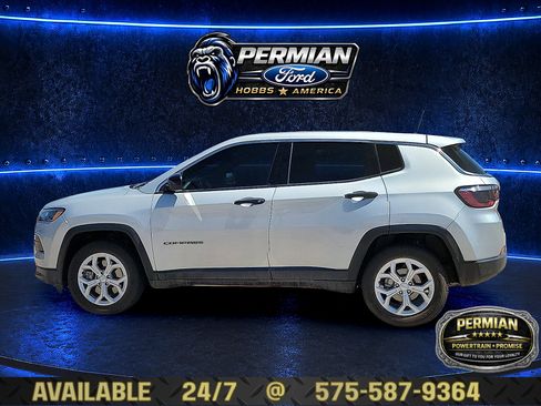 Used 2024 Jeep Compass Sport AWD/4WD image 2