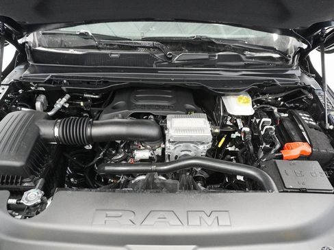 New 2026 RAM 1500 Big Horn AWD/4WD image 9