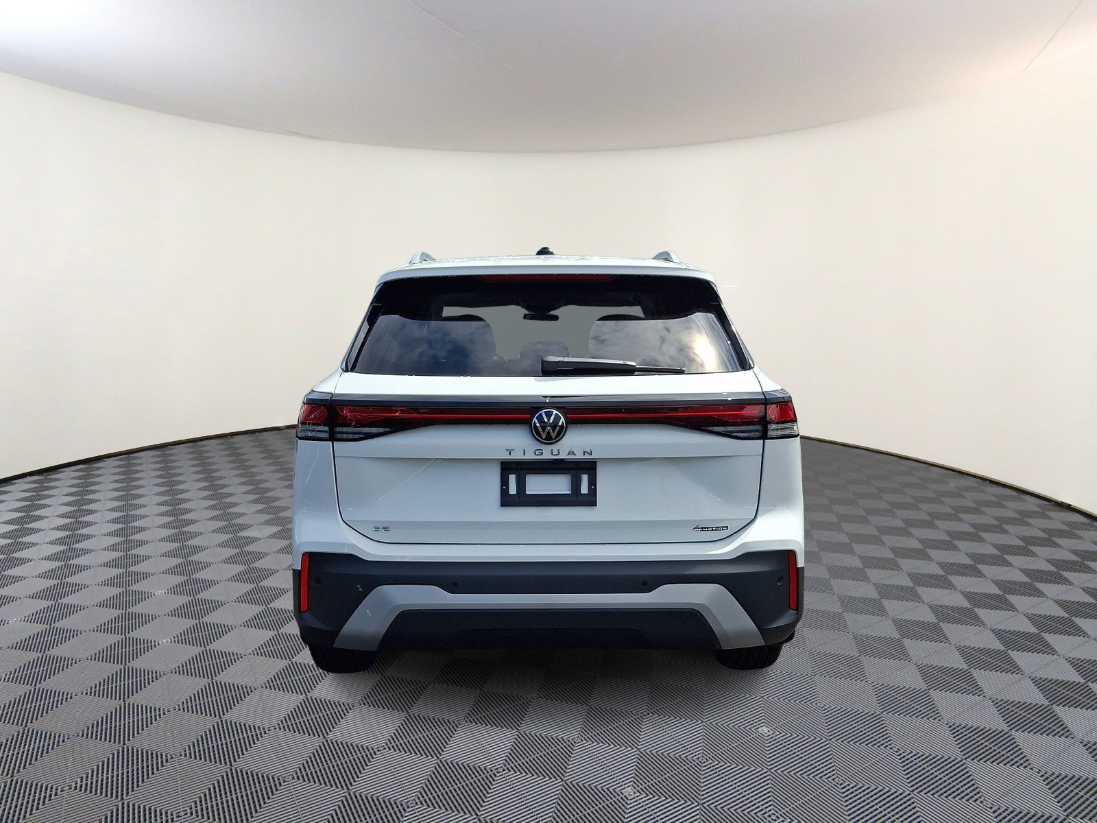 Certified 2026 Volkswagen Tiguan SE AWD/4WD image 6