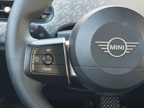 Certified 2025 MINI Cooper S image 21