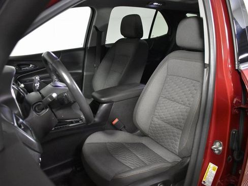 Used 2018 Chevrolet Equinox LT w/ Sun & Infotainment Package image 9