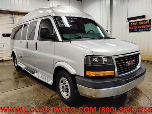 Used 2014 GMC Savana 2500 Extended RWD image 1