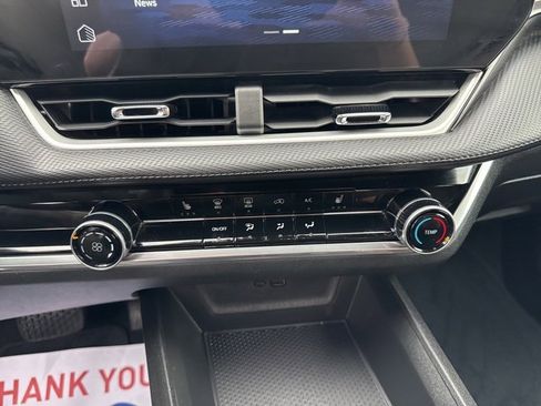 Used 2025 Chevrolet Equinox LT image 22