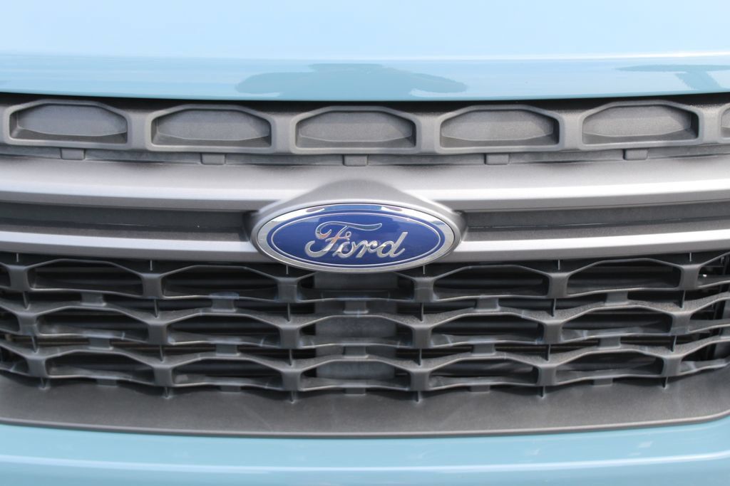 Used 2023 Ford Maverick XLT FWD image 9