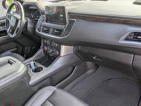 Used 2023 Chevrolet Tahoe Z71 w/ Z71 Off-Road Package AWD/4WD image 19