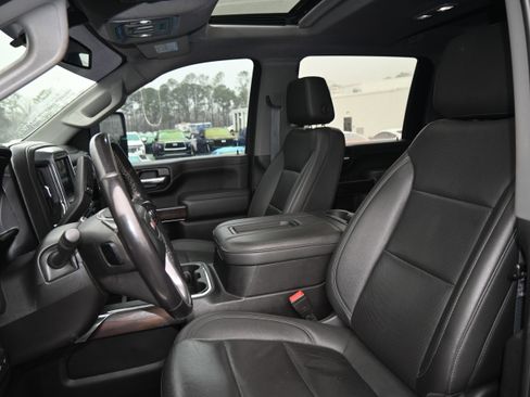 Used 2021 GMC Sierra 3500 SLT w/ SLT Convenience Package image 14