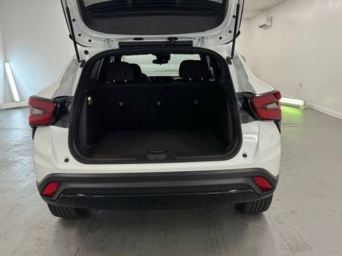 New 2026 Chevrolet Trax RS FWD image 7