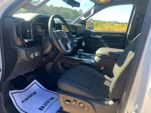 New 2026 GMC Sierra 1500 Elevation image 21